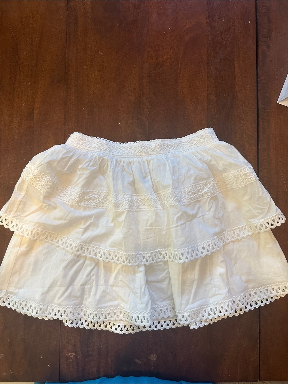 Aqua 100% white cotton skirt, sz M, NWT
